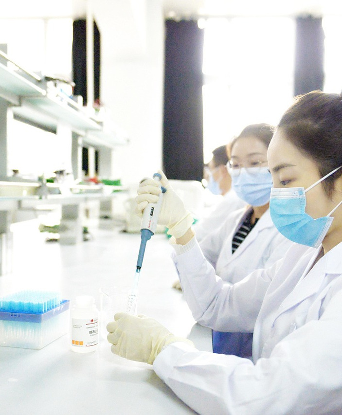 pipette in lab